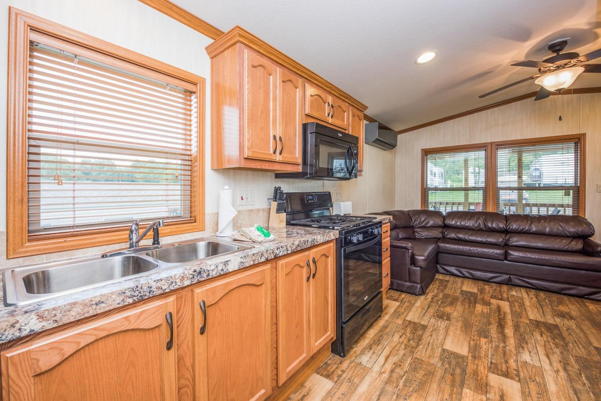 Plymouth Rock Camping Resort Deluxe Cottage Elkhart Lake Esterno foto